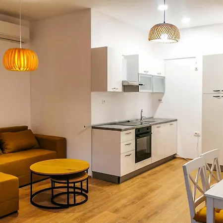 4 Bedroom Awesome In * Fiume